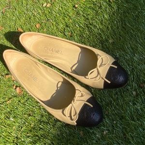 Vintage Chanel snake skin ballerina pumps